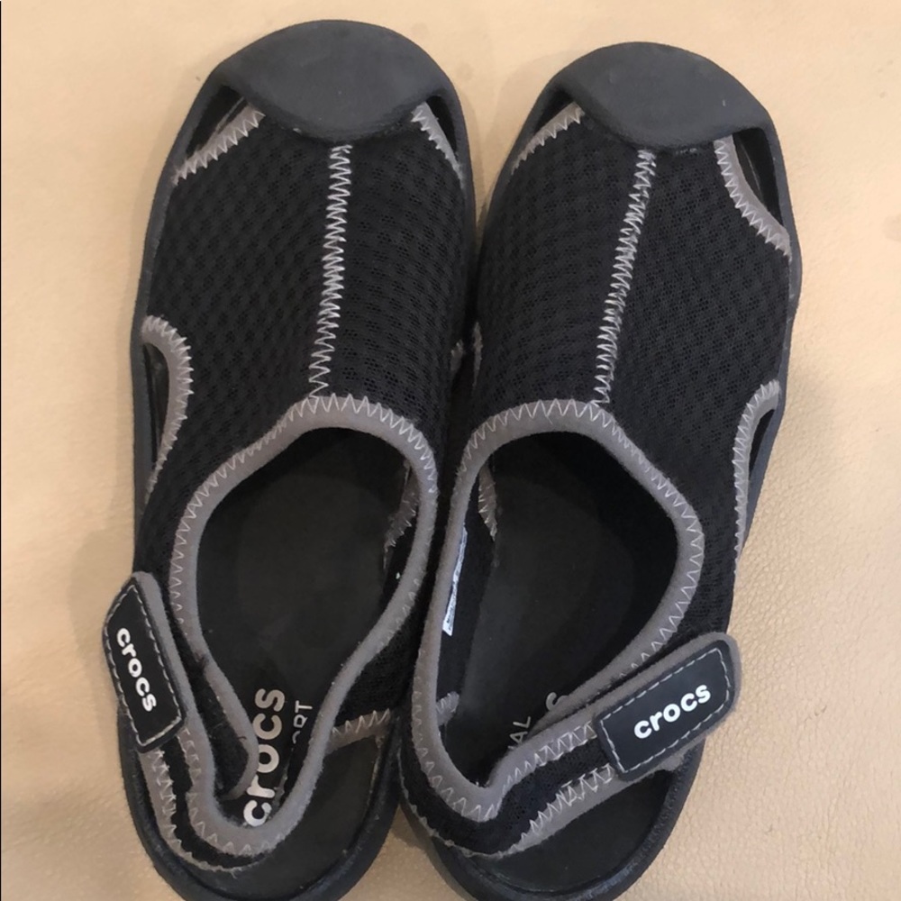 Crocs kids’ swiftwaters sandal/ water shoes